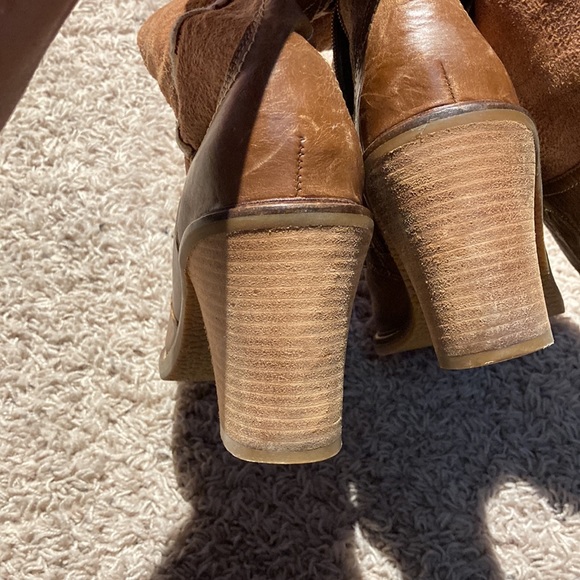 Leather boots. - Picture 4 of 8